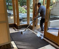 Решения за почистване на входове